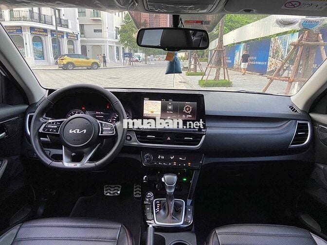 Kia Seltos 2023 GT-Line bản cao nhất 6 túi khí