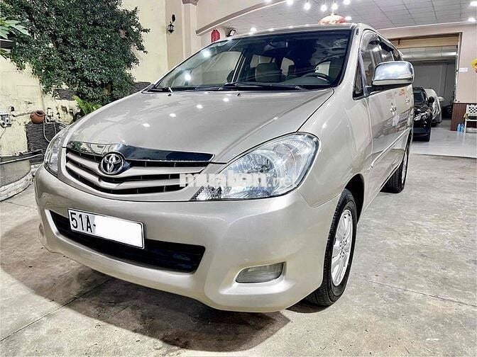 Toyota Innova G 2011