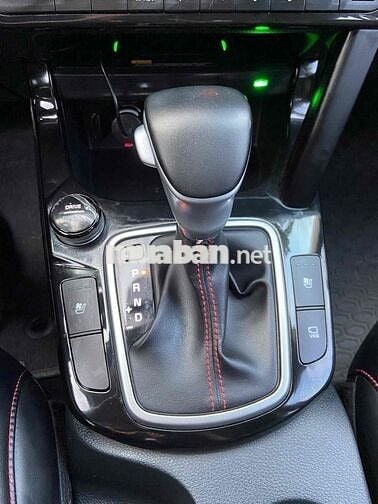 Kia Seltos 2023 GT-Line bản cao nhất 6 túi khí