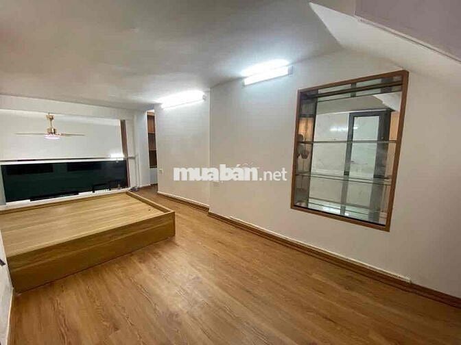 NHÀ TÂN MAI-NGUYỄN CHÍNH- MT4.5m, 33m2, Chào 5.8TỶ(CTL)-NGÕ 3 GÁC , RỘ