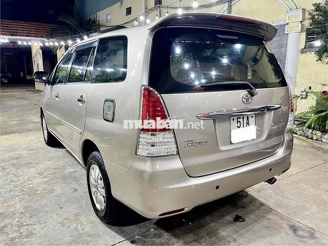 Toyota Innova G 2011