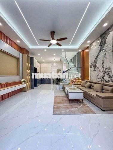 Nhà 1 tỷ 890 ngay chợ Tân Hiệp ,vòng xoay Kim Hằng