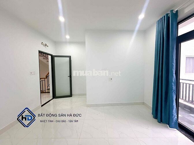 Nhà 3 lầu khu nhà lầu an ninh có vỉa hè cách Lê Văn Khương 100m