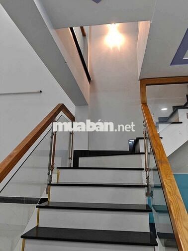 Nhà 1 trệt 1 lửng đúc hẻm 144 đường số 6 BHH b bình tân