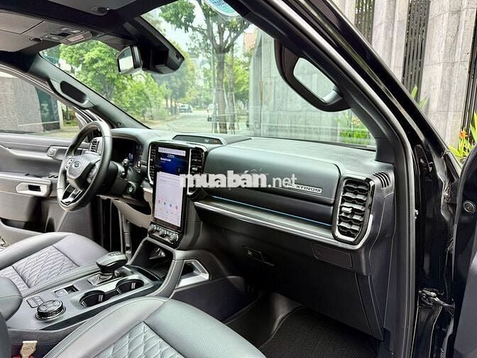 Ford Everest 2024 Platinum 2.0L 4x4 AT - 22000 km