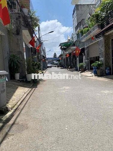 BÁN NHÀ 1 TRỆT 1 LẦU CÁCH NGÃ 4 CHIÊU LIÊU 200m
