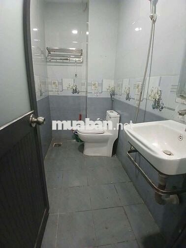 Nhà 1 trệt 1 lửng đúc hẻm 144 đường số 6 BHH b bình tân