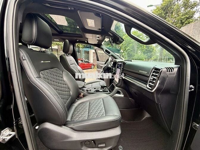 Ford Everest 2024 Platinum 2.0L 4x4 AT - 22000 km