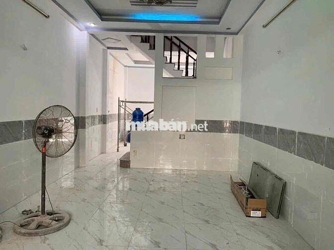 BÁN NHÀ 1 TRỆT 1 LẦU CÁCH NGÃ 4 CHIÊU LIÊU 200m