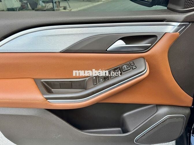 VinFast Lux SA2.0 2021 Premium 2.0 AT - 85000 km