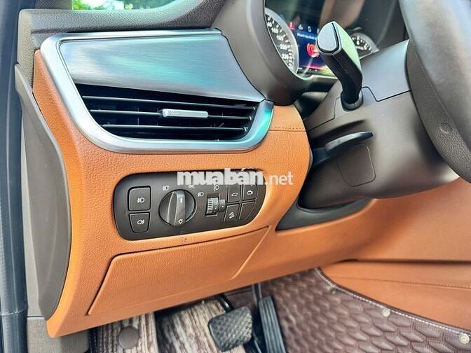 VinFast Lux SA2.0 2021 Premium 2.0 AT - 85000 km
