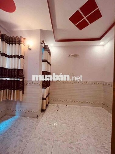 Nhà Sạch Sẻ Có Nội Thất DT 5x6 1Trệt 2Lầu 2Pn 3Wc Điện Nước Riêng
