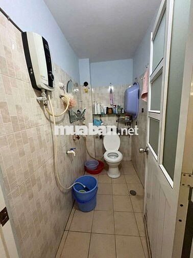 Nhà gần ngay chợ Dĩ an 1, đ. 5 m xe hơi thông