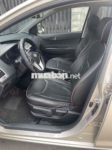 Hyundai i20 2011 1.4 AT - 910000 km