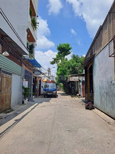 Dt: 6x18, mặt tiền kinh doanh đường 1C, Lê Văn Quới vào