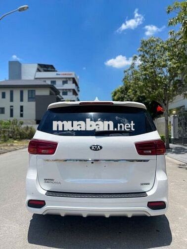 Kia Sedona 2019  - 123434 km