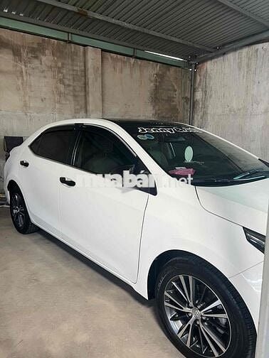 Toyota Corolla Altis 2018 1.8G AT - 99000 km .