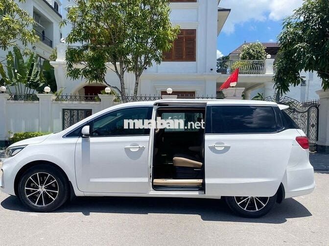 Kia Sedona 2019  - 123434 km