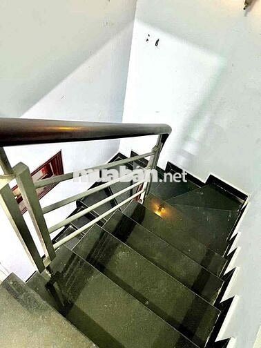 GÓC 2 MT VỊ TRÍ VÍP NGUYỄN THỊ KIỂU NHÀ 3 TẦNG HẺM XE HƠI NGAY METRO