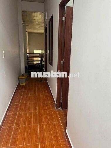 Cần cho thuê nhà P ĐHT .Q12. DT 4, 5 x18 .1 trệt 1 lầu 3 PN 2WS