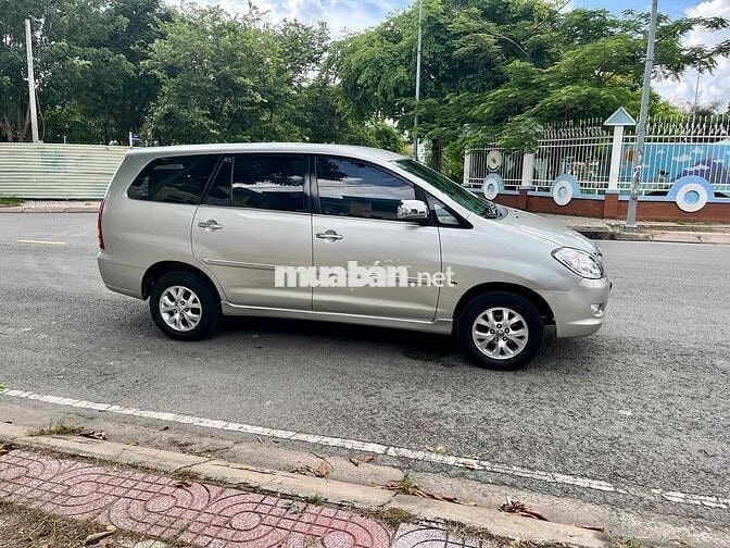 Toyota Innova 2006 bản G xịn xe gia đình không KD