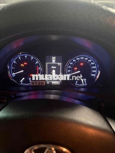 Toyota Corolla Altis 2018 1.8G AT - 99000 km .