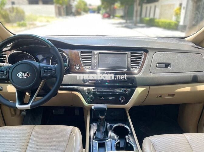 Kia Sedona 2019  - 123434 km