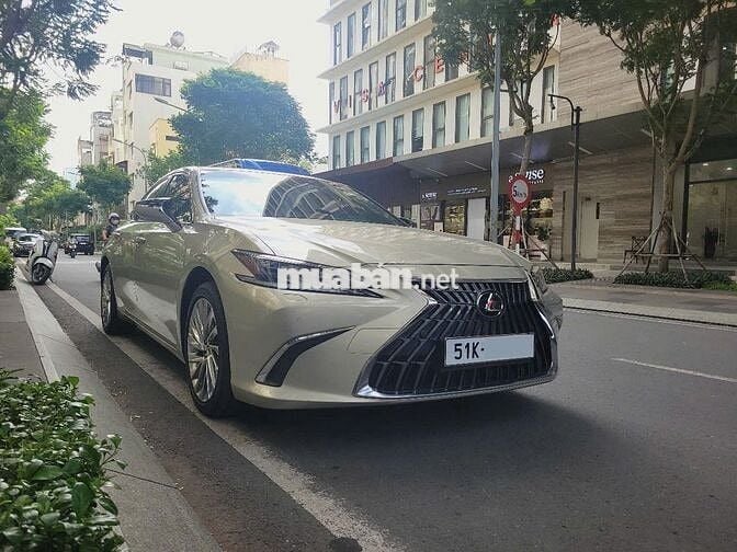 Lexus ES 2022 250 - 12525 km