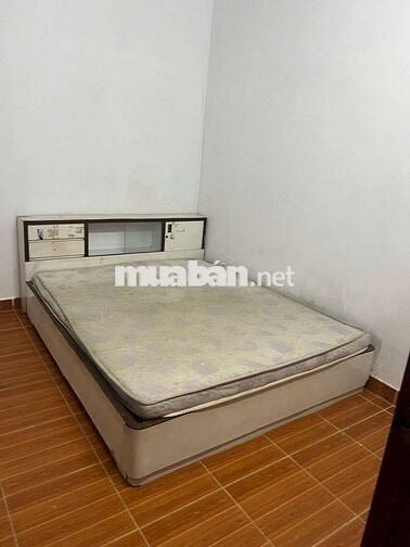 Cần cho thuê nhà P ĐHT .Q12. DT 4, 5 x18 .1 trệt 1 lầu 3 PN 2WS
