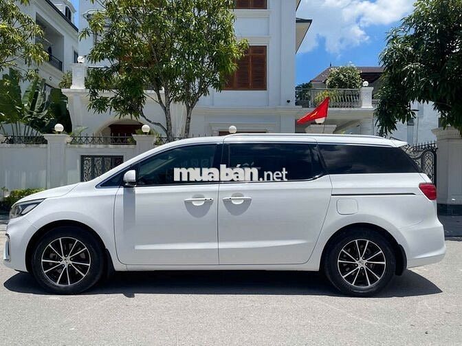 Kia Sedona 2019  - 123434 km