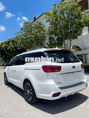 Kia Sedona 2019  - 123434 km
