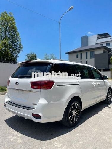 Kia Sedona 2019  - 123434 km