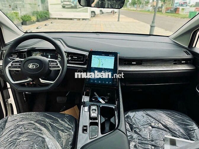 HYUNDAI CUSTIN 1.5 AT 2025