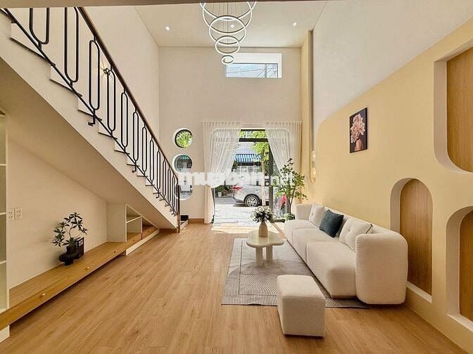 SIÊU PHẨM 1 TRỆT 1 LẦU NGAY TRUNG TÂM BÌNH CHÁNH 100M2 GIÁ 920 TRIỆU