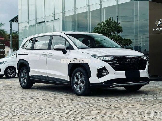 HYUNDAI CUSTIN 1.5 AT 2025