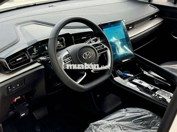 HYUNDAI CUSTIN 1.5 AT 2025