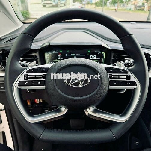 HYUNDAI CUSTIN 1.5 AT 2025