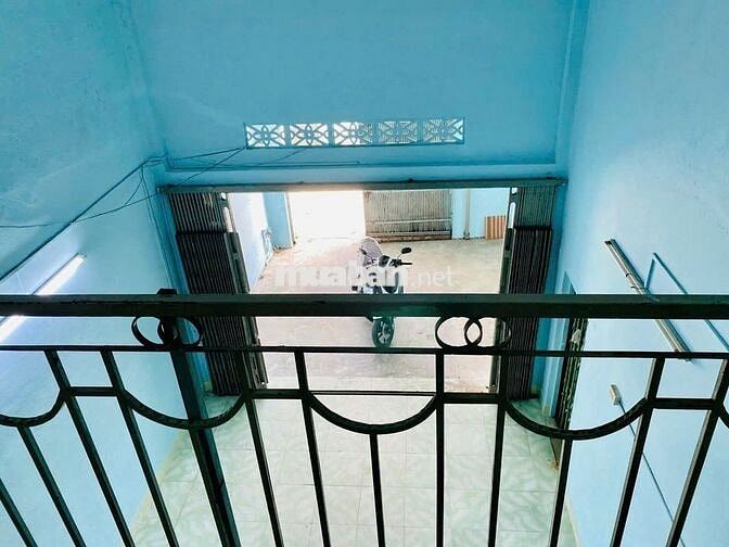 CHO THUÊ NHÀ TRỐNG SUỐT CÓ GÁC LỬNG ĐƯỜNG PHẠM HÙNG
