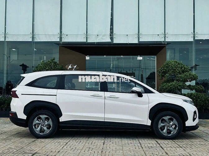 HYUNDAI CUSTIN 1.5 AT 2025