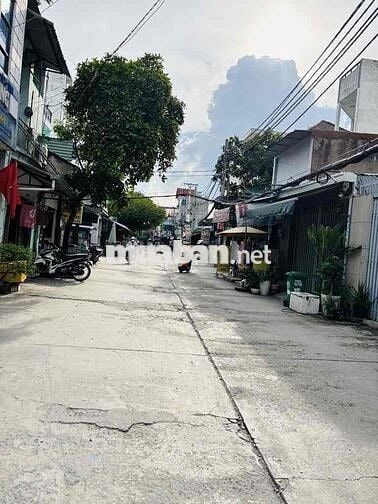 NHÀ 4 TẦNG ĐẸP — GẦN LÊ VĂN QUỚI MÃ LÒ(4m x 11m) Hướng Chính Tây