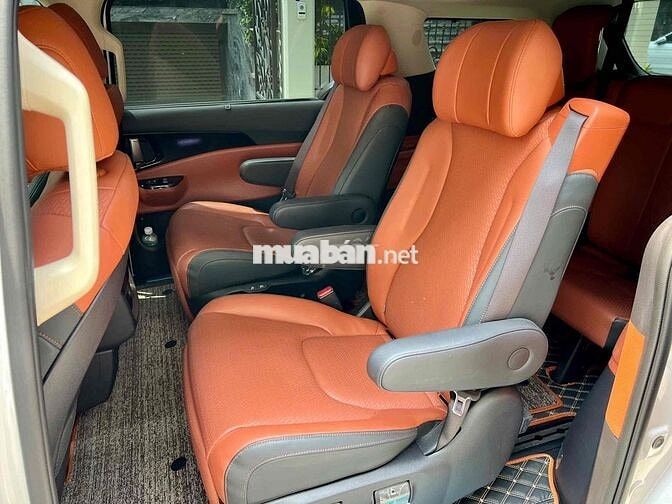 Kia Carnival 2023 Signature 2.2D - 13333 km