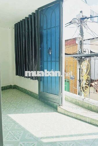 Bán nhà nhỏ hẻm to 5m , nhỉnh hơn 1 tỷ