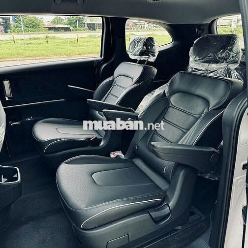 HYUNDAI CUSTIN 1.5 AT 2025