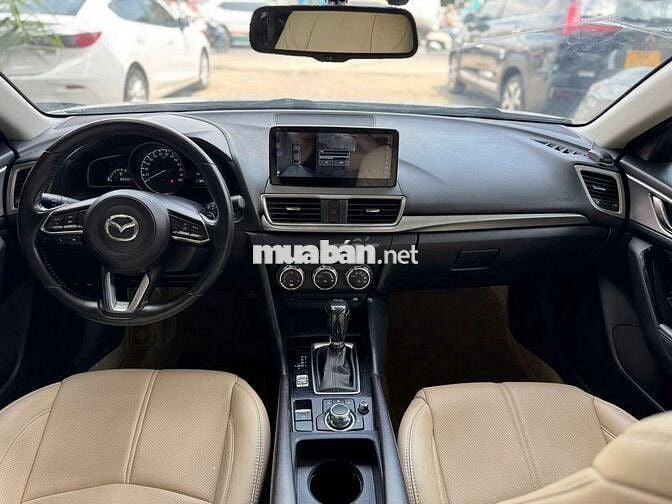Mazda 3 2018 Hatchback 1.5 AT,màu trắng,83.000 km