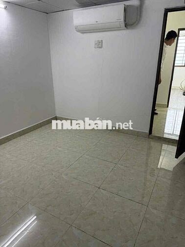 cần bán gấp nhà 1/  Huỳnh Tấn Phát Q7 Giá 3tỷ6 “còn thương lượng