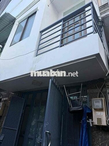 cần bán gấp nhà 1/  Huỳnh Tấn Phát Q7 Giá 3tỷ6 “còn thương lượng