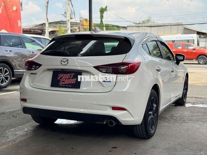 Mazda 3 2018 Hatchback 1.5 AT,màu trắng,83.000 km