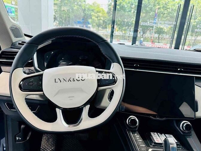 Lynk&Co 01 thời trang phân khúc hạng C