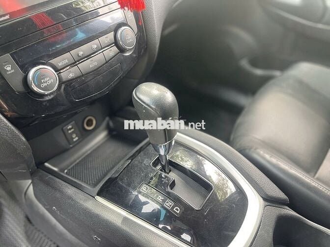 Nissan Xtrail bản SV premium 2 cầu sx 2017