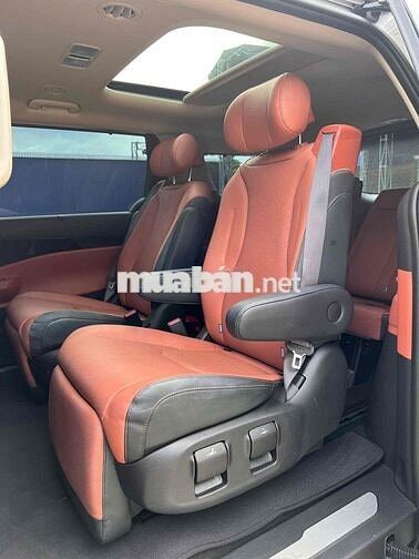 Kia Carnival 1.6 Turbo Hybrid Signature , 2.300 km